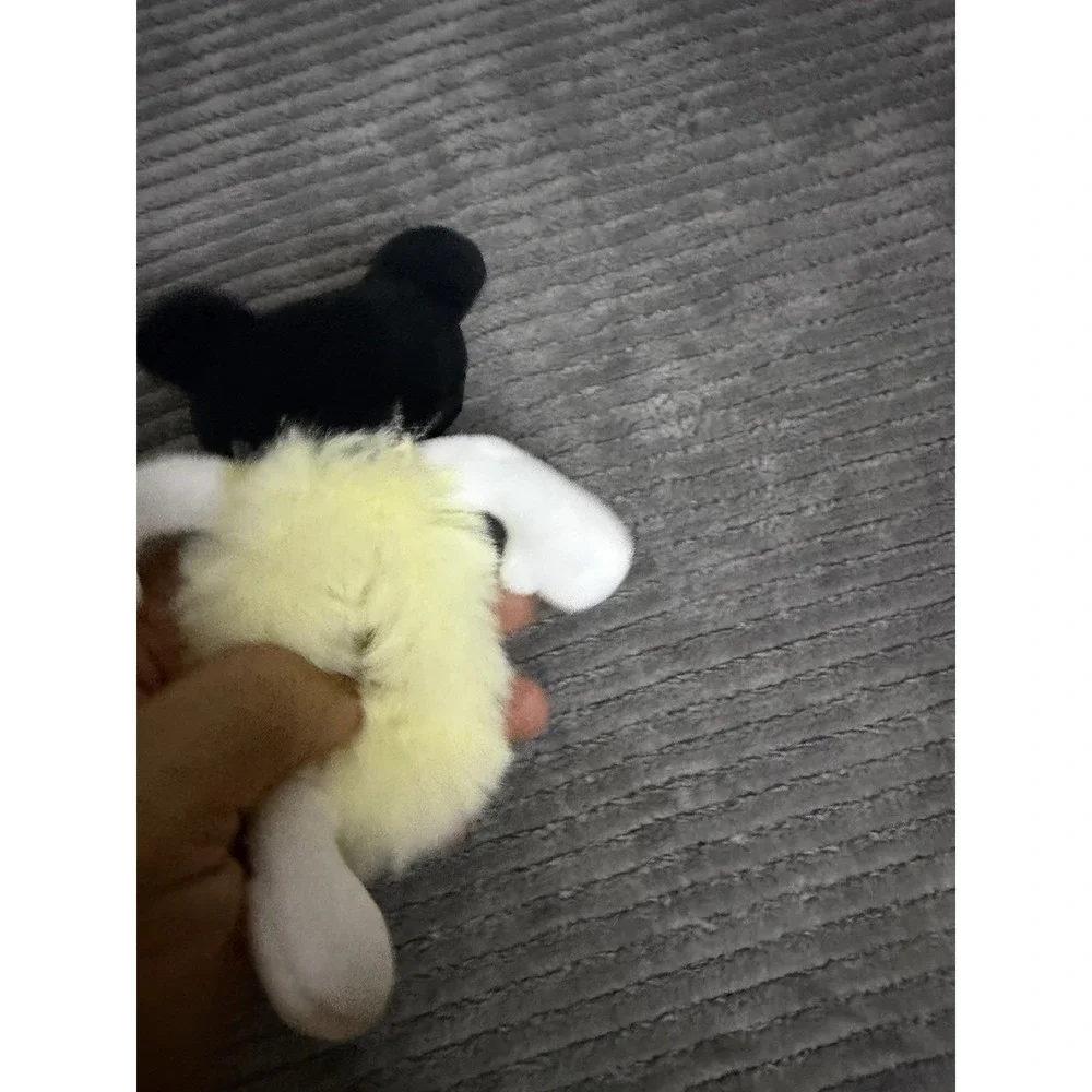 Disney Minnie Mouse hair scrunchie